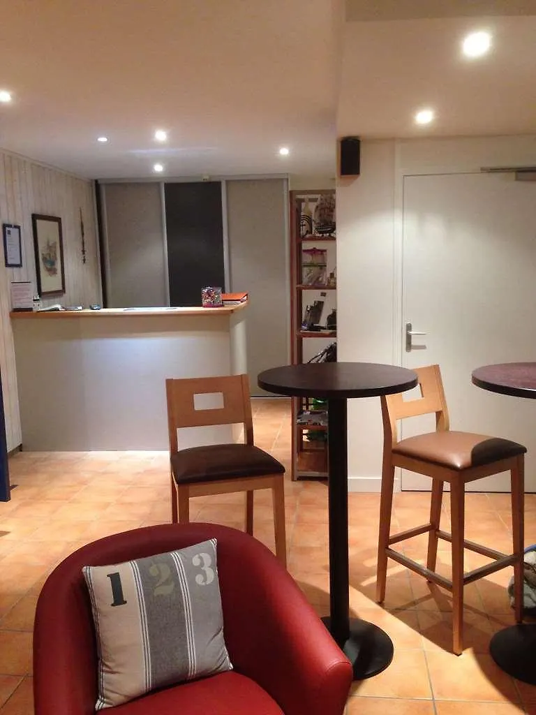 Brit Hotel des Halles Concarneau 3*,