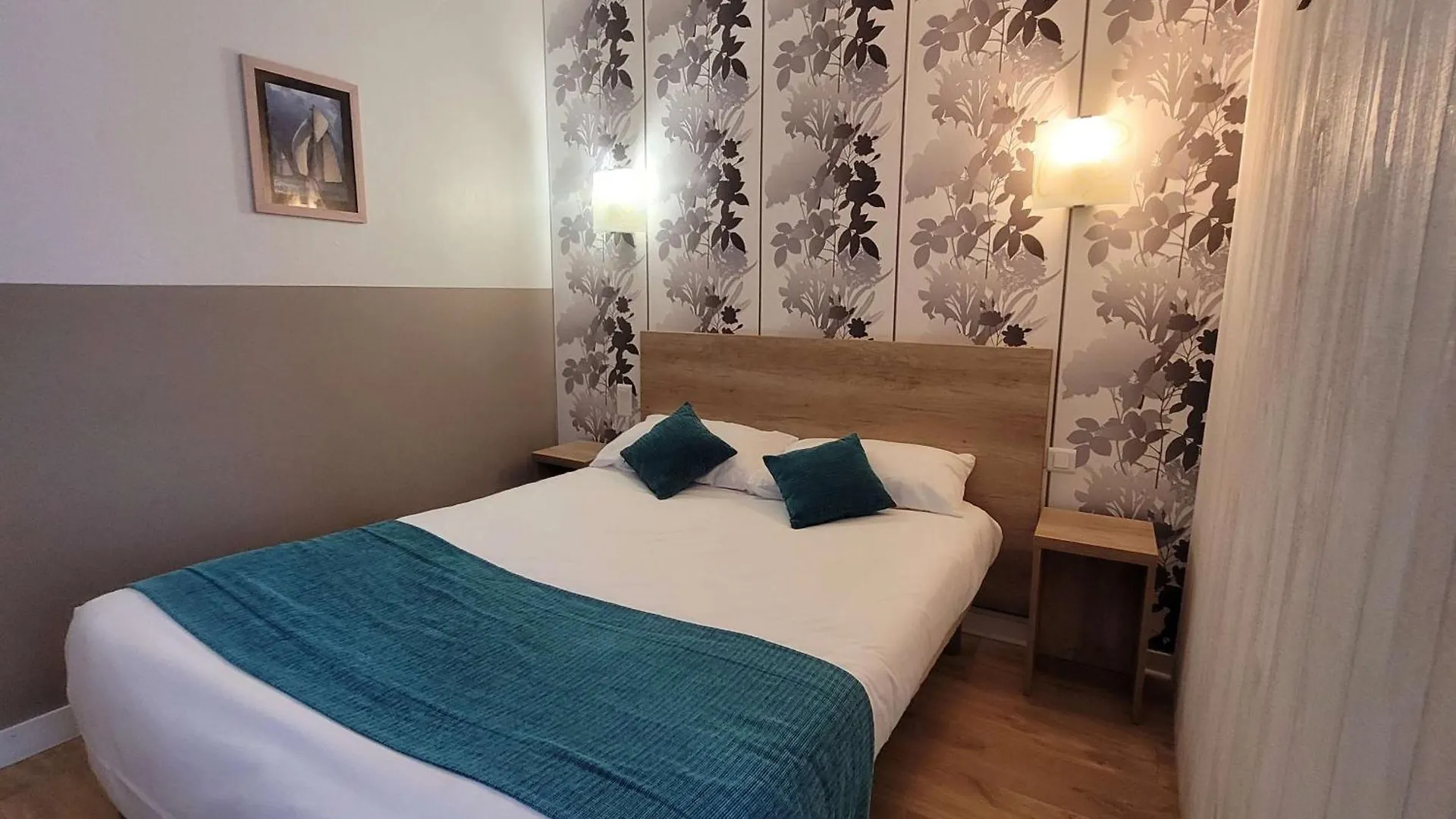 Brit Hotel Des Halles Concarneau
