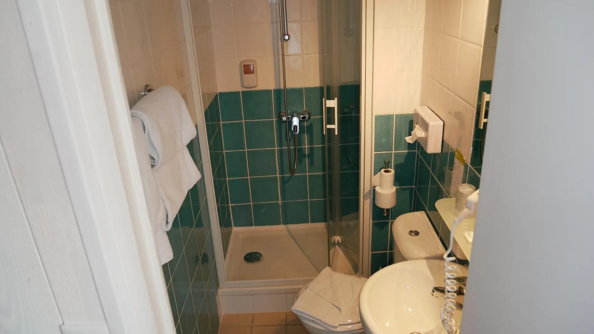 Brit Hotel Des Halles Concarneau