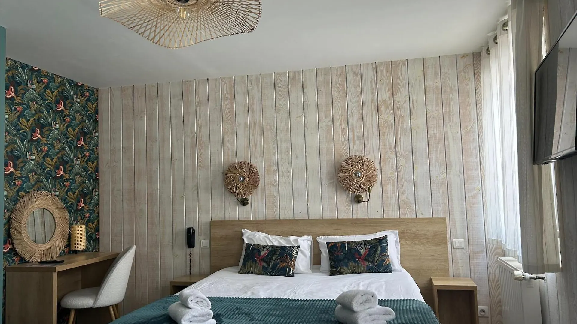 Brit Hotel Des Halles Concarneau