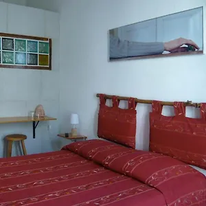 https://hotel-wilson-nice-06000.fr-provencehotel.com