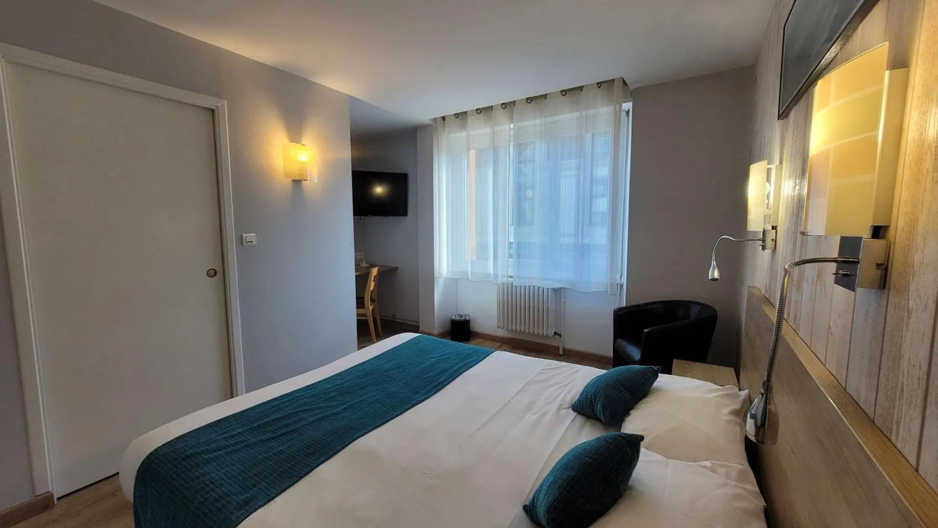 Brit Hotel Des Halles Concarneau