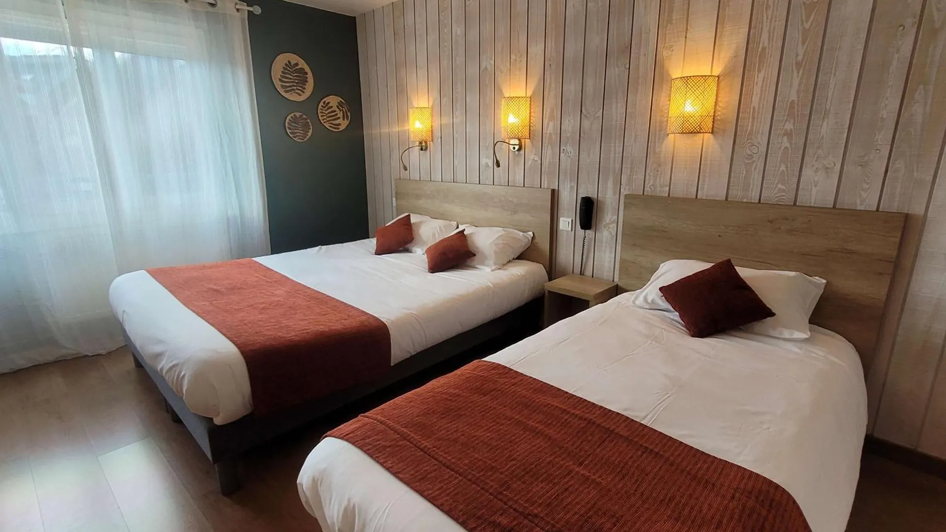 ***  Brit Hotel Des Halles Concarneau Francia