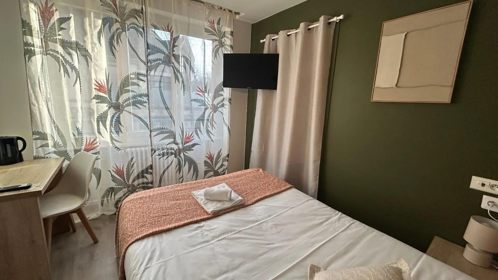 Brit Hotel Des Halles Concarneau
